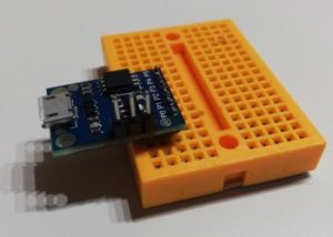 Mini Arduino, zusammengelötet und auf einem Breadboard