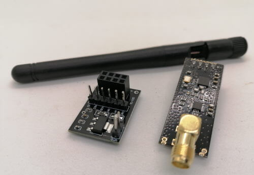 nRF24L01 Modul mit SMA Antenne und Regler Modul