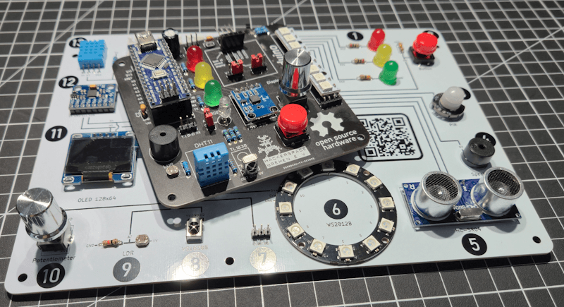 Funduino Cube und Funduino Entwicklerboard