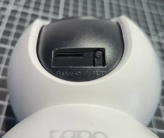 microSD-Karten Slot an der TP-Link Tapo C200